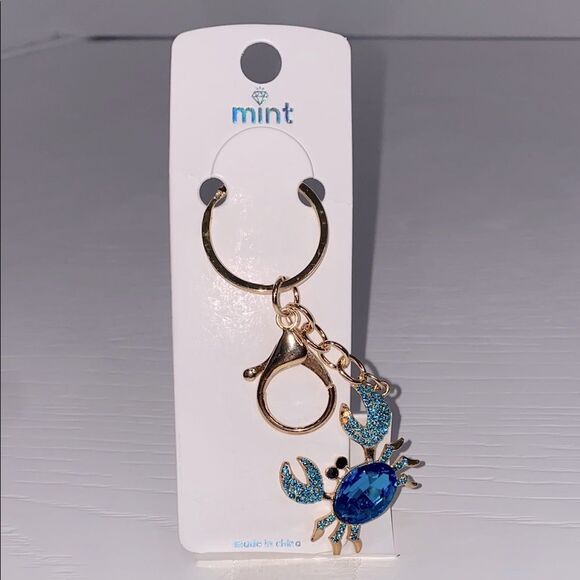 Mint Blue Crab Keychain Gold Tone With Adorable Blue Embellished Crab - Picture 1 of 4